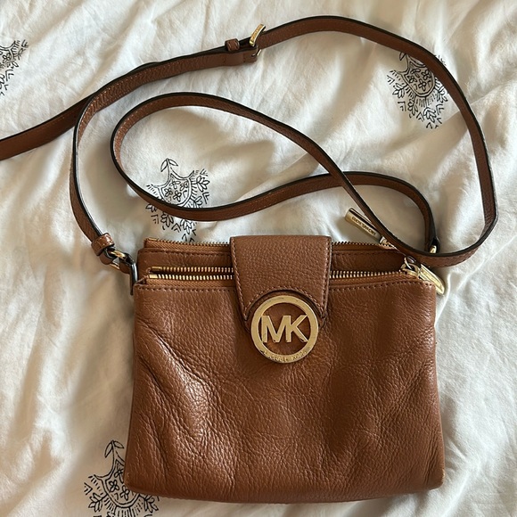 Brown lether Michael Kors crossbody - Picture 1 of 5